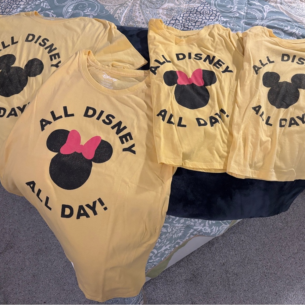 Disney Family t-shirts - Yellow with Black